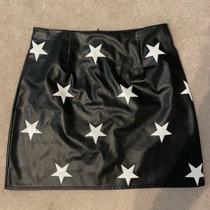 Leather black and white star skirt